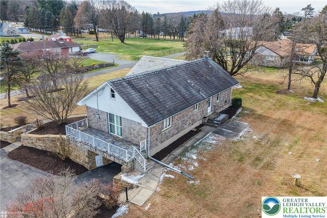 80 Echo Ridge Lane, Williams Twp, PA 18042