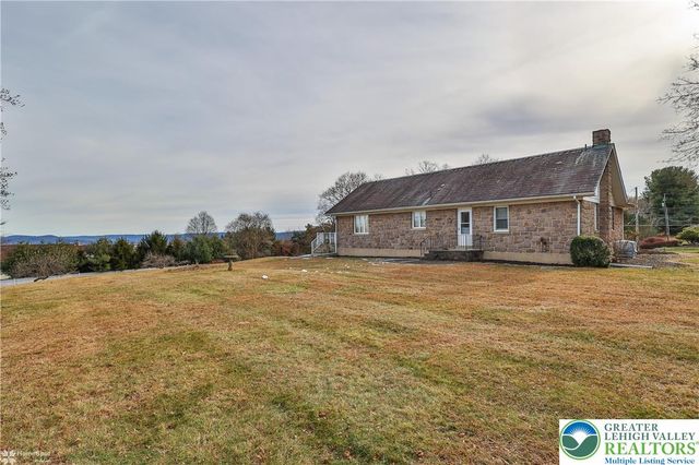 80 Echo Ridge Lane, Williams Twp, PA 18042