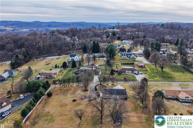 80 Echo Ridge Lane, Williams Twp, PA 18042