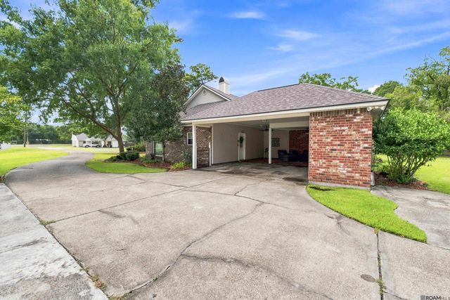 30886 Walker North Rd, Walker, LA 70785