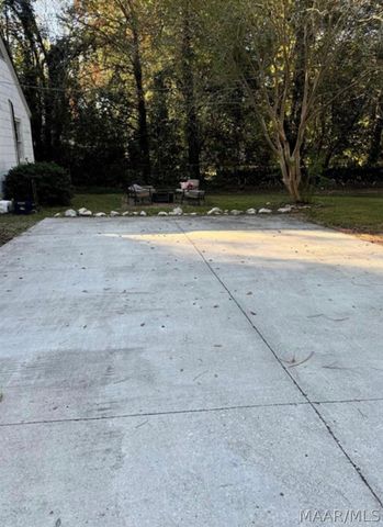 2028 RIDGE Avenue, Montgomery, AL 36106