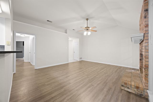 607 Lark Lane, Oak Leaf, TX 75154