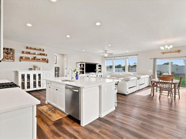 2550 Doe Ridge Way, Johnstown, CO 80534