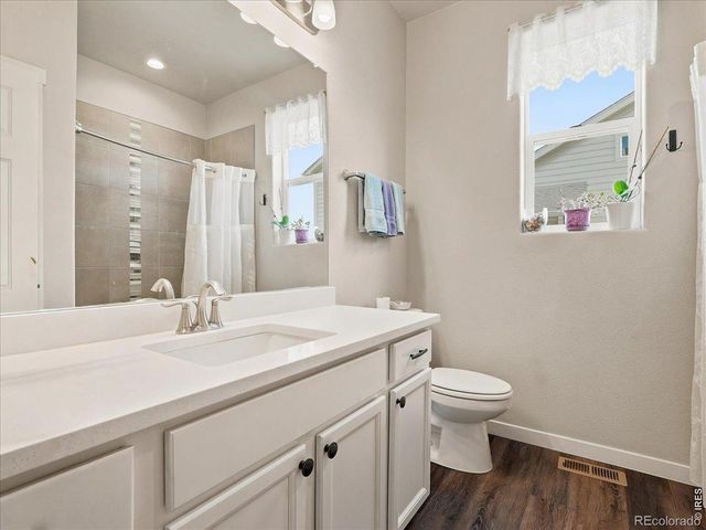 2550 Doe Ridge Way, Johnstown, CO 80534