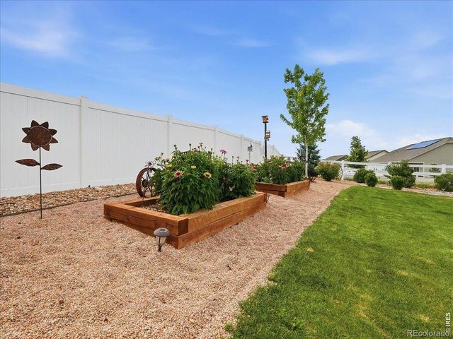 2550 Doe Ridge Way, Johnstown, CO 80534