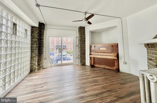4312 SPRUCE ST, Philadelphia, PA 19104
