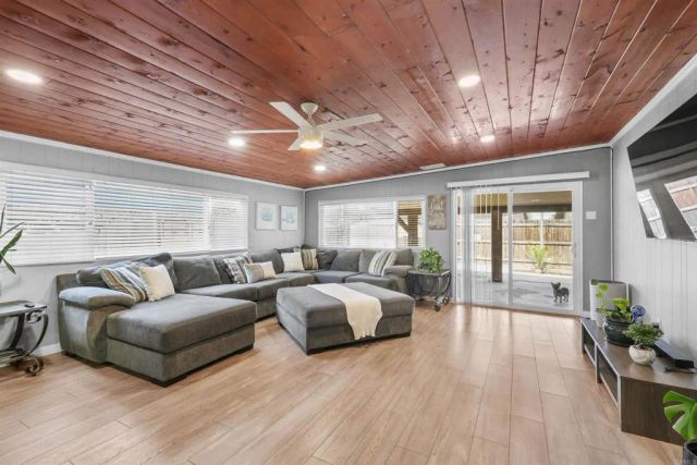 820 Blackwood Dr, San Diego, CA 92154