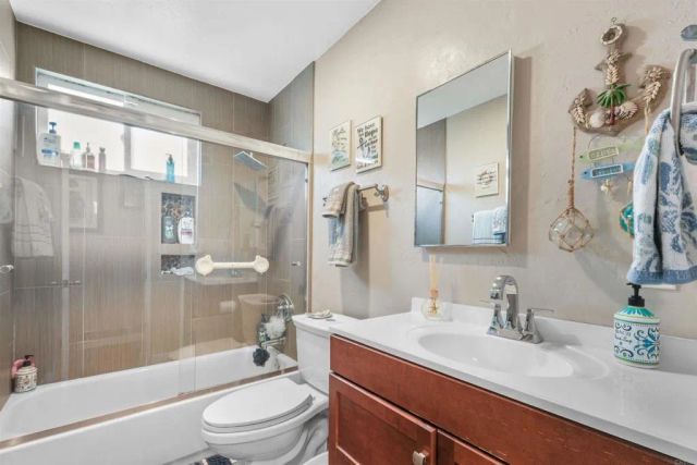 820 Blackwood Dr, San Diego, CA 92154