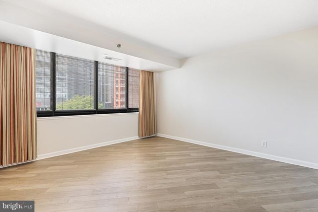 1805 CRYSTAL DR #318S, Arlington, VA 22202