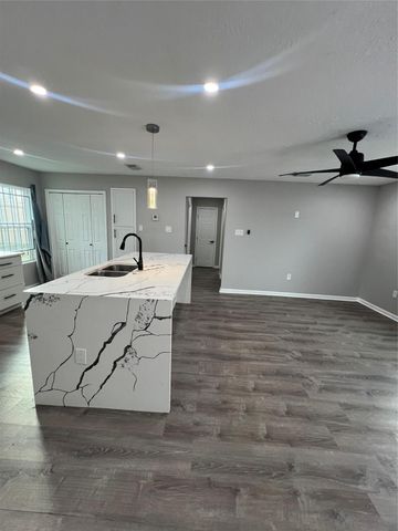 10525 Fairland Drive, Houston, TX 77051