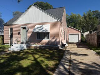 1860 Ray Street, Muskegon, MI 49442