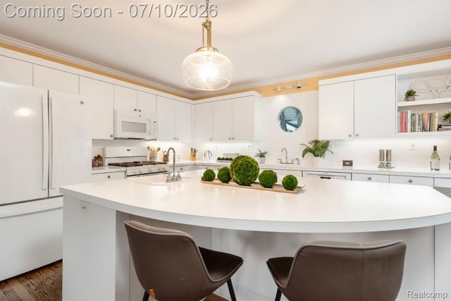 209 Chesterfield Avenue, Birmingham, MI 48009