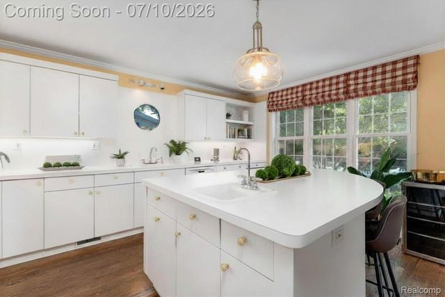 209 Chesterfield Avenue, Birmingham, MI 48009