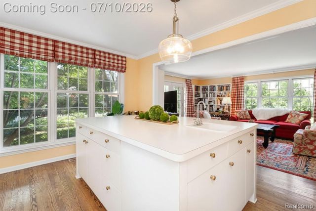 209 Chesterfield Avenue, Birmingham, MI 48009