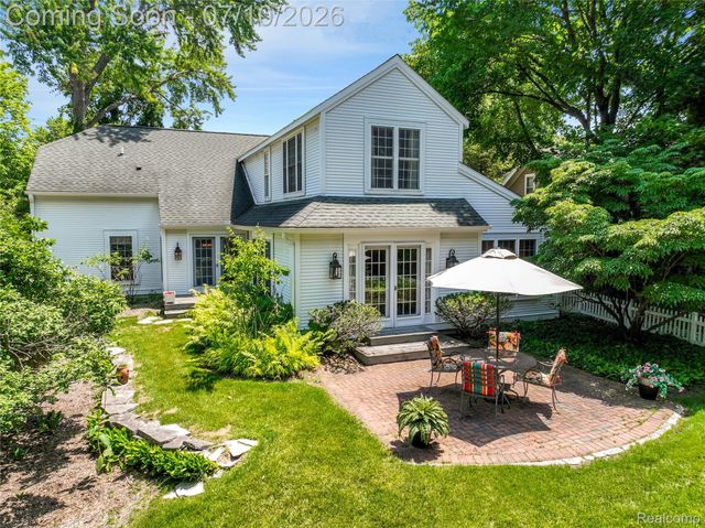 209 Chesterfield Avenue, Birmingham, MI 48009