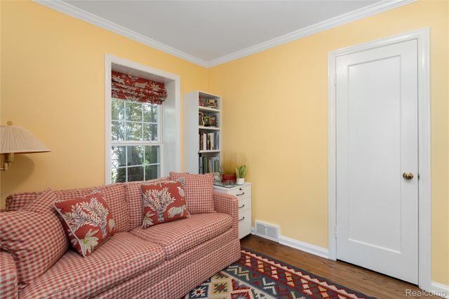 209 Chesterfield Avenue, Birmingham, MI 48009