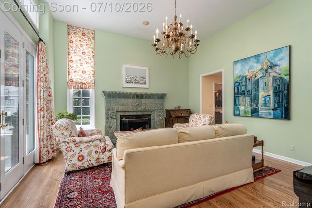 209 Chesterfield Avenue, Birmingham, MI 48009
