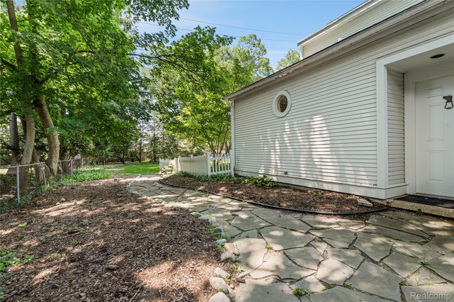 209 Chesterfield Avenue, Birmingham, MI 48009