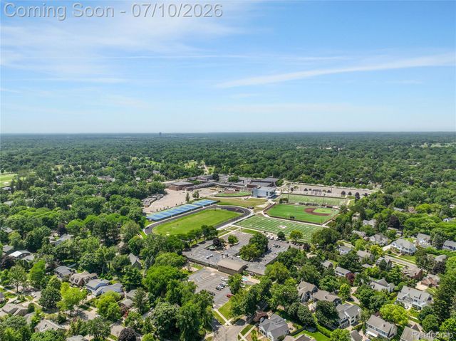 209 Chesterfield Avenue, Birmingham, MI 48009