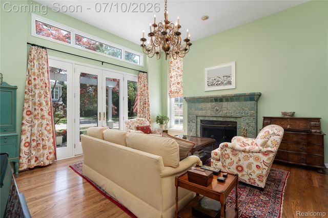 209 Chesterfield Avenue, Birmingham, MI 48009