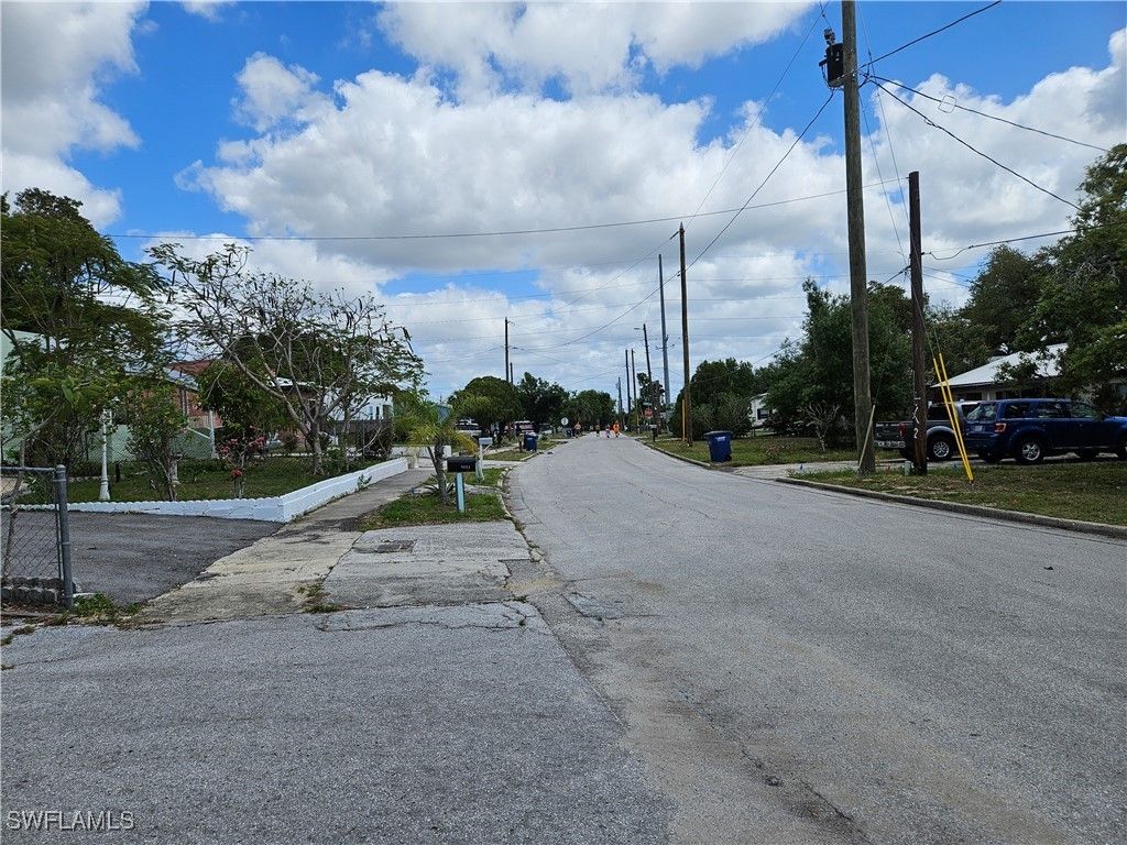 1112 Evanston ST, Sebring, FL 33870