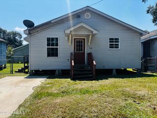 705 Walker Road, Lafayette, LA 70501