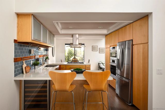 698 Hygeia Ave, Encinitas, CA 92024