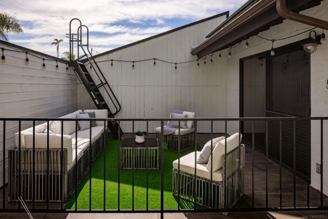 698 Hygeia Ave, Encinitas, CA 92024