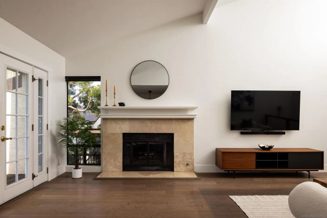 698 Hygeia Ave, Encinitas, CA 92024