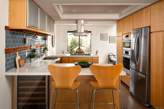 698 Hygeia Ave, Encinitas, CA 92024