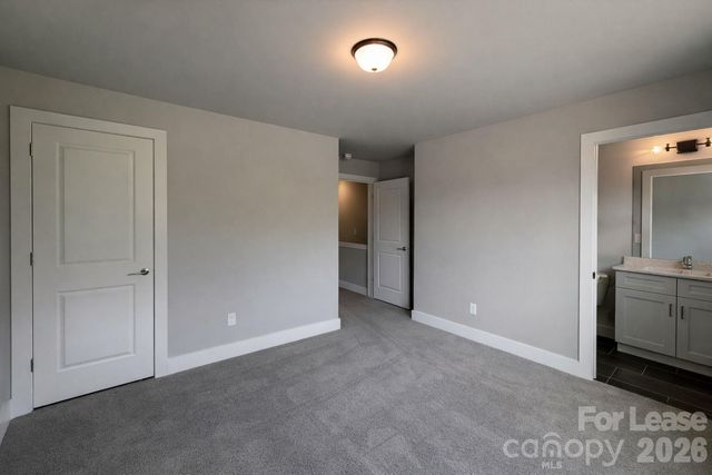 3930 Winterfield Place, Charlotte, NC 28205