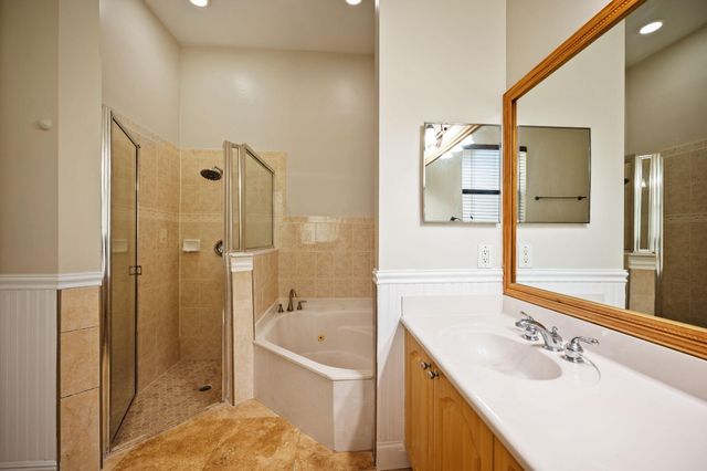 7039 Golf Pointe Circle, Tamarac, FL 33321