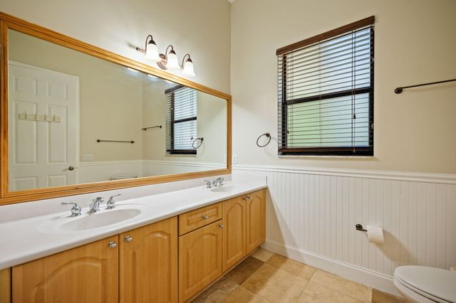 7039 Golf Pointe Circle, Tamarac, FL 33321