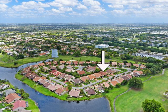 7039 Golf Pointe Circle, Tamarac, FL 33321