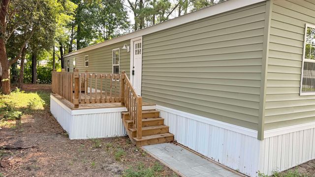 83 Crooked Island Circle, Murrells Inlet, SC 29576