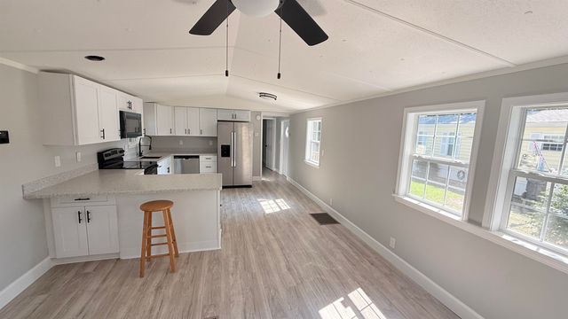 83 Crooked Island Circle, Murrells Inlet, SC 29576