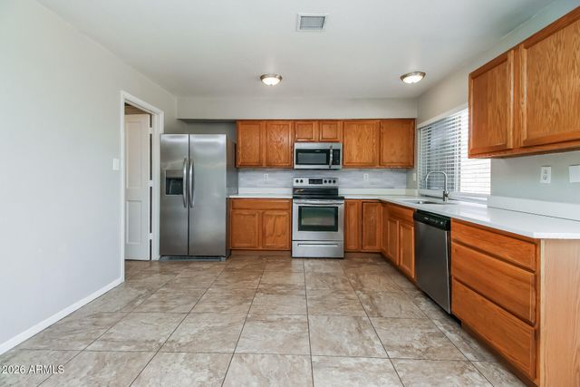 1121 W LAGUNA AZUL Avenue, Mesa, AZ 85210