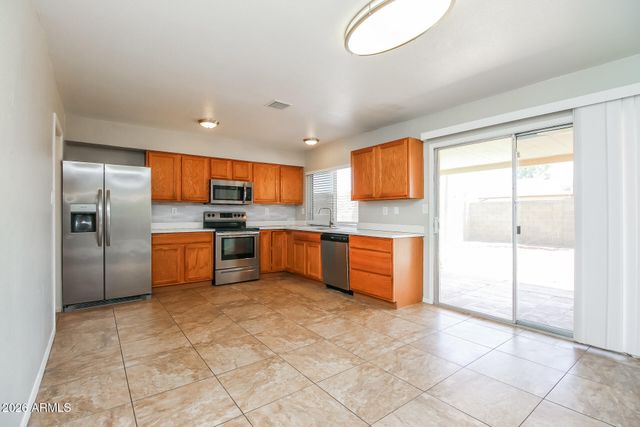 1121 W LAGUNA AZUL Avenue, Mesa, AZ 85210