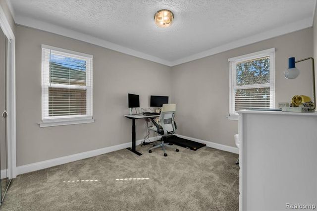 1104 E Barrett Avenue, Madison Heights, MI 48071