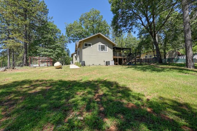 5722 Silverleaf Dr, Foresthill, CA 95631