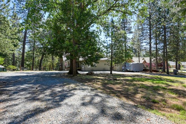 5722 Silverleaf Dr, Foresthill, CA 95631
