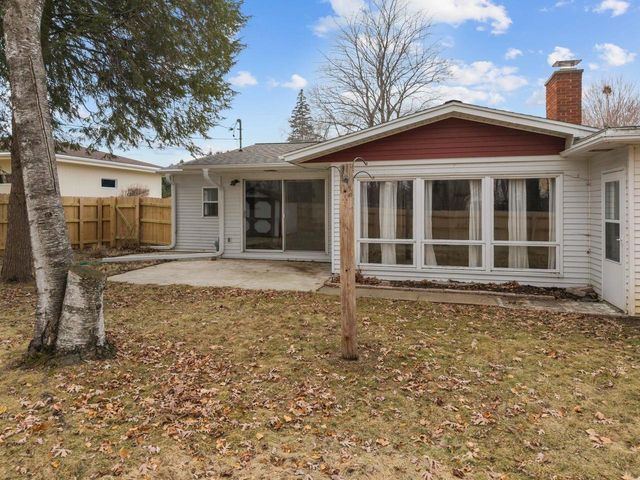 422 Eaton Street, Green Lake, WI 54941