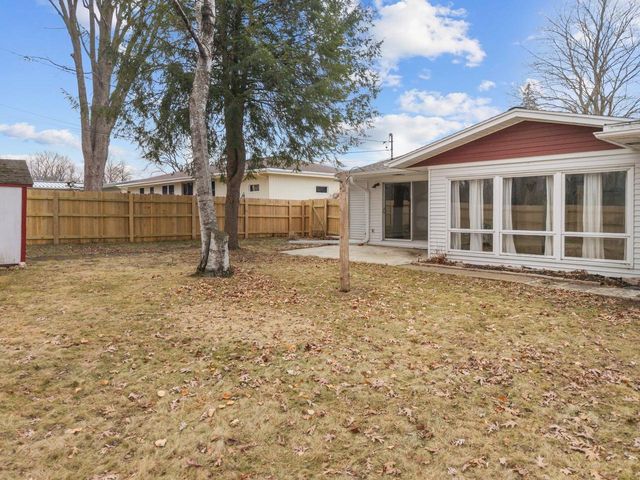 422 Eaton Street, Green Lake, WI 54941