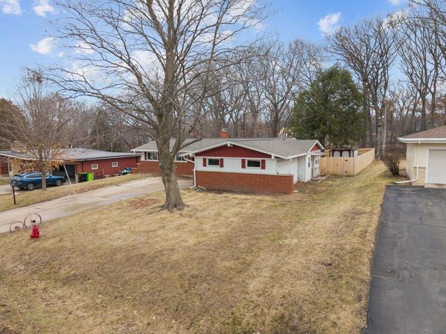 422 Eaton Street, Green Lake, WI 54941