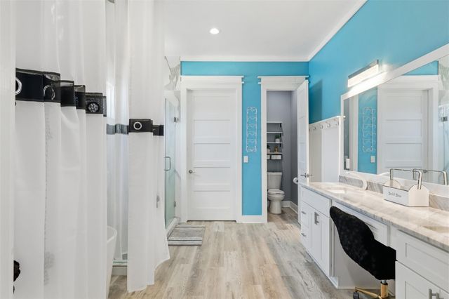 613 Oakdale Street, Shoreacres, TX 77571