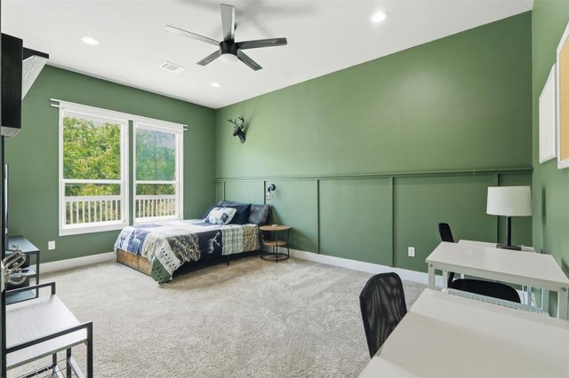 613 Oakdale Street, Shoreacres, TX 77571
