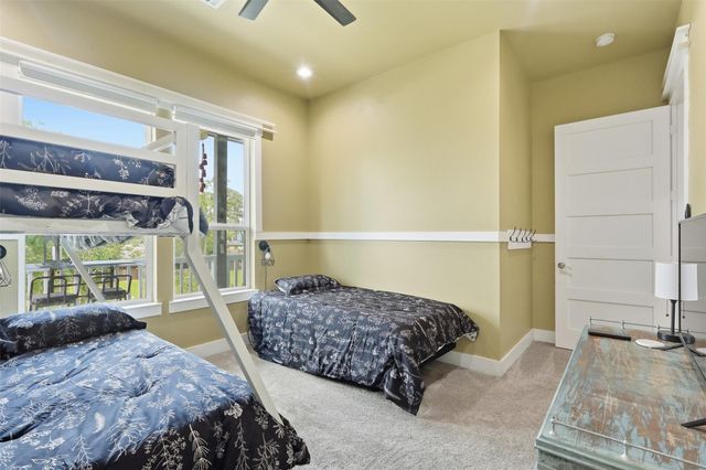 613 Oakdale Street, Shoreacres, TX 77571