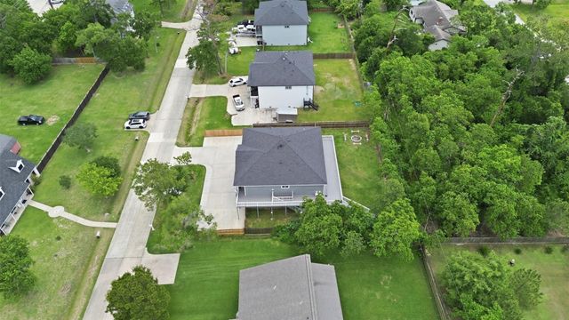 613 Oakdale Street, Shoreacres, TX 77571