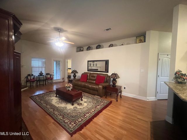 16487 Crestwood Court, Gulfport, MS 39503