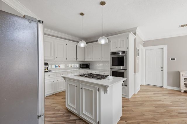 1711 Forestlake Drive, Sugar Land, TX 77479